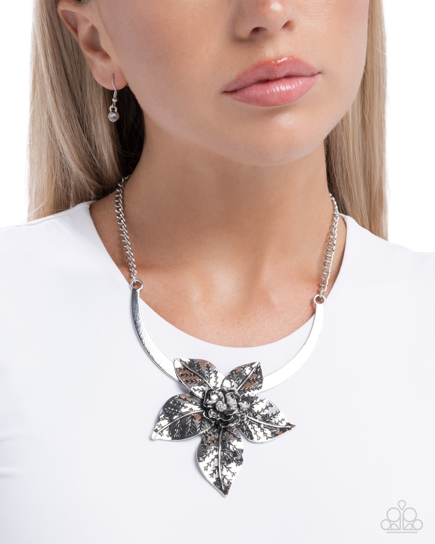 Botanical Broadcast - silver - Paparazzi necklace