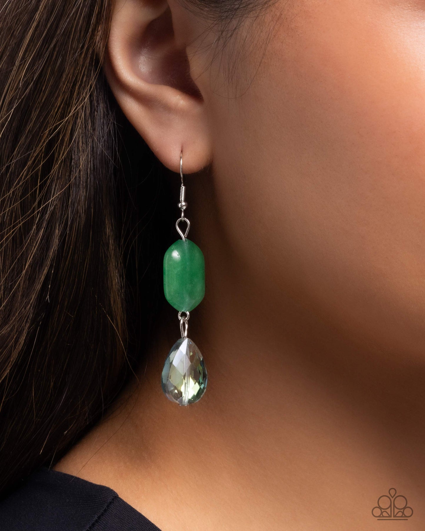 Brilliant Beauty Queen - green - Paparazzi earrings
