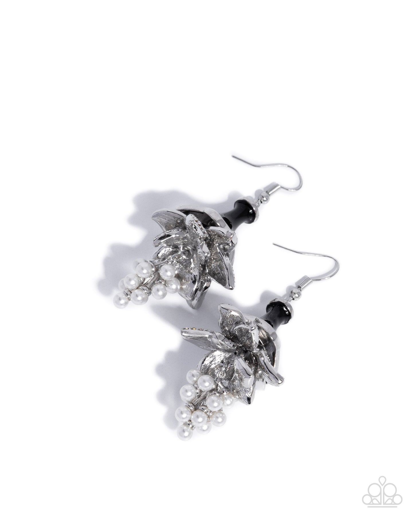 Brilliant Bells - black - Paparazzi earrings