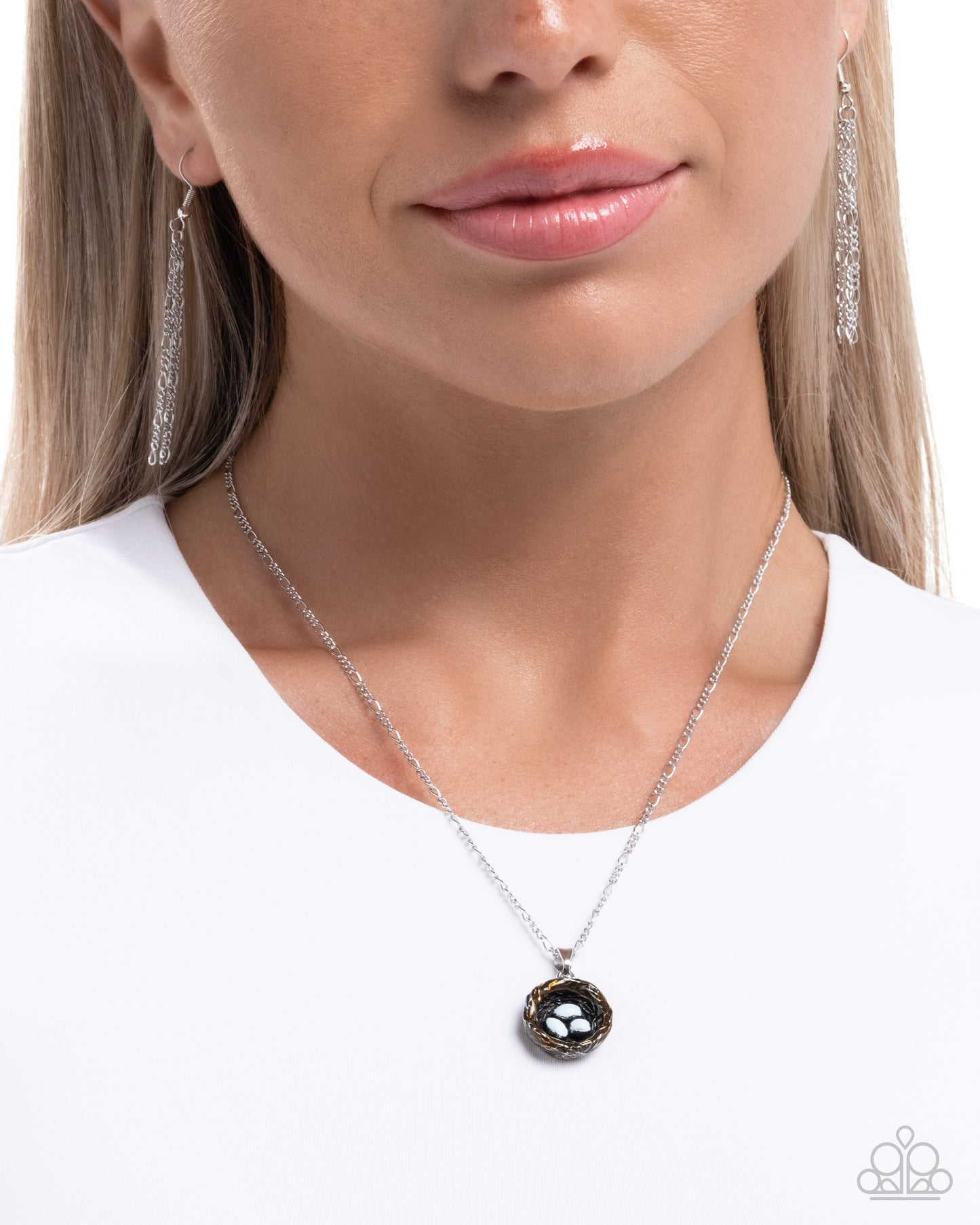 Building a Nest - blue - Paparazzi necklace