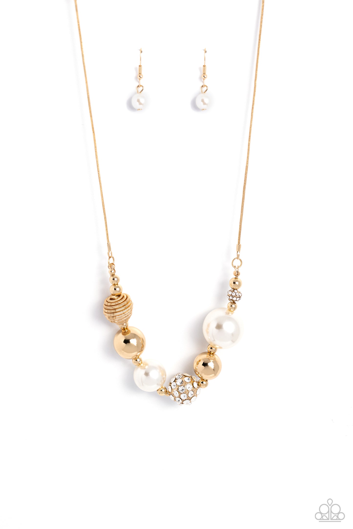 Caliber Choreographer - gold - Paparazzi necklace