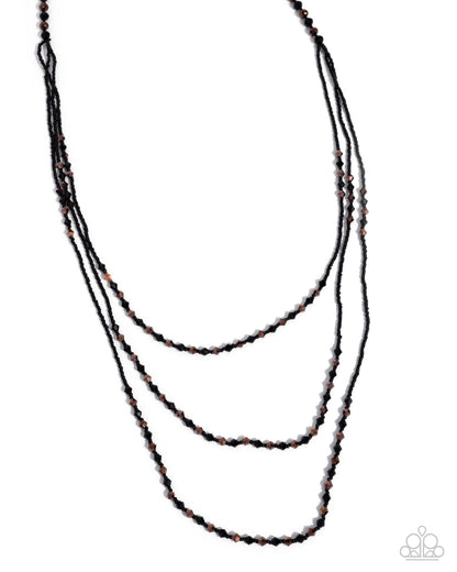 Calling Chic - black - Paparazzi necklace