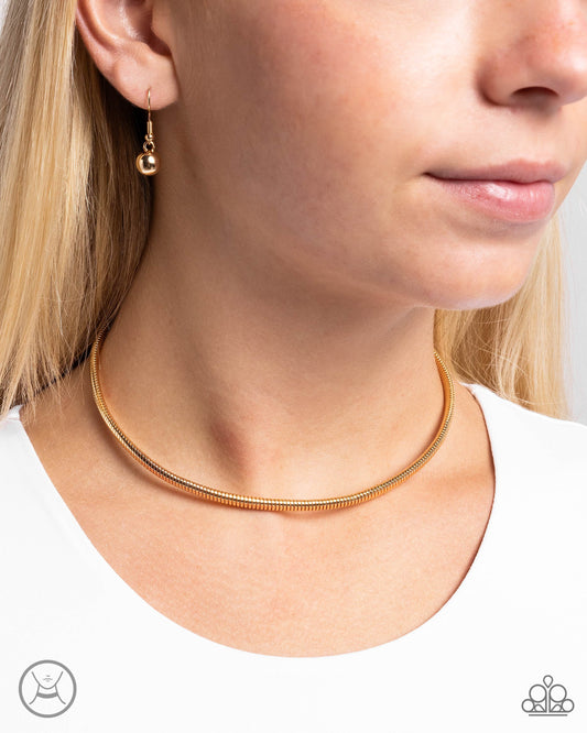 Captivating Choker - gold - Paparazzi necklace