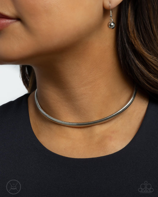 Captivating Choker - silver - Paparazzi necklace