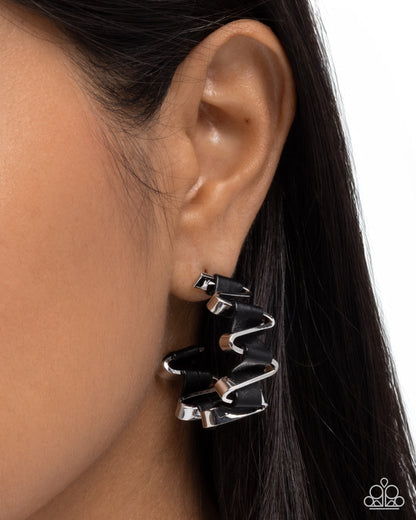 Captivating Corkscrew - black - Paparazzi earrings