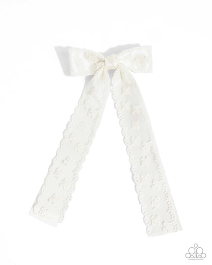 Carefree Coquette - white - Paparazzi hair clip