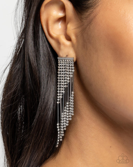 Careless Cascade - black - Paparazzi earrings