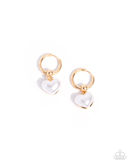 Carriage Chic - gold - Paparazzi earrings