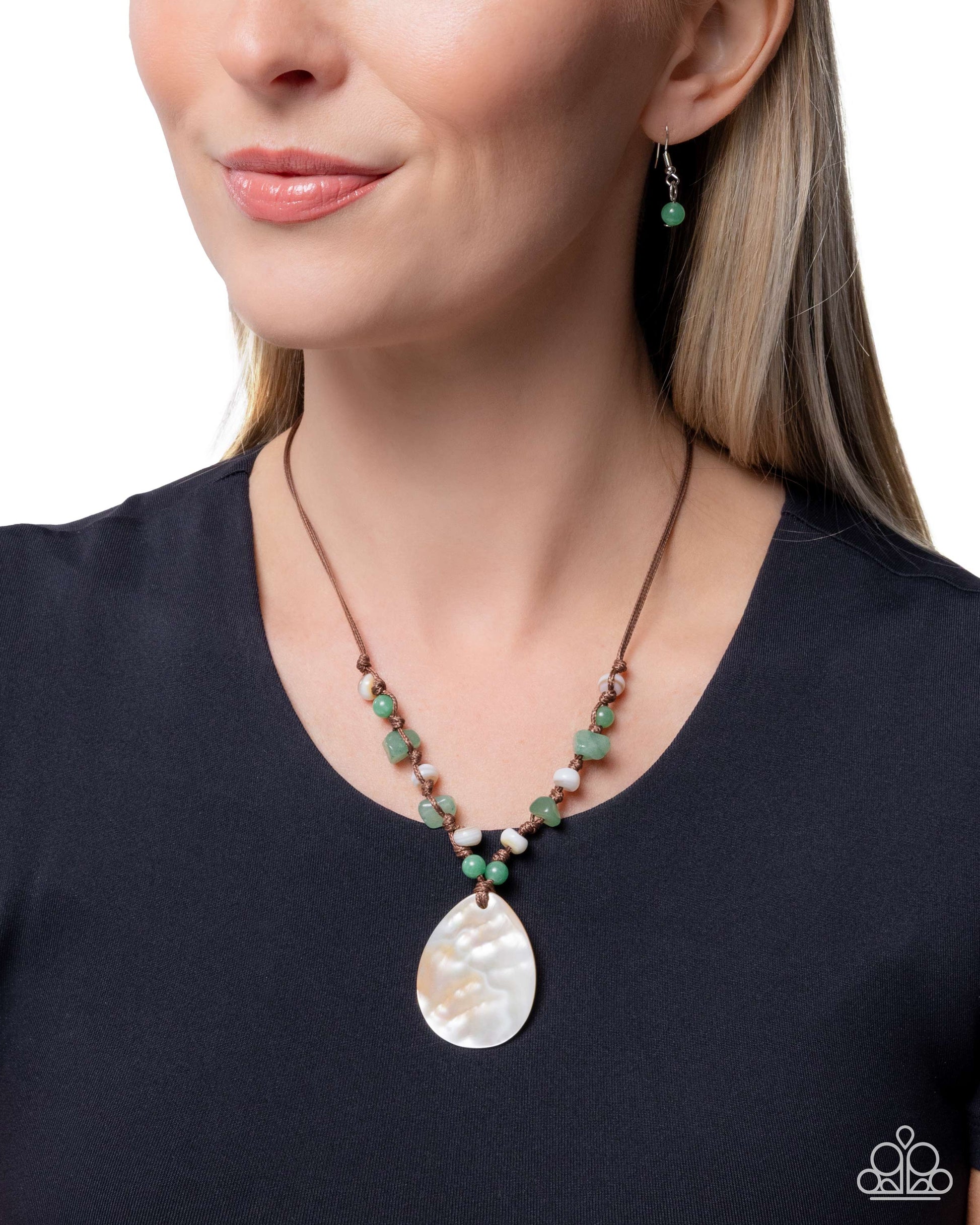 Casting a SHELL - green - Paparazzi necklace