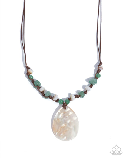 Casting a SHELL - green - Paparazzi necklace