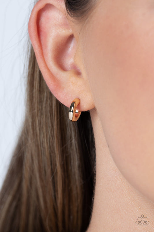 Catwalk Curls - gold - Paparazzi earrings