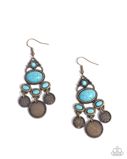 Chandelier Candor - brass - Paparazzi earrings
