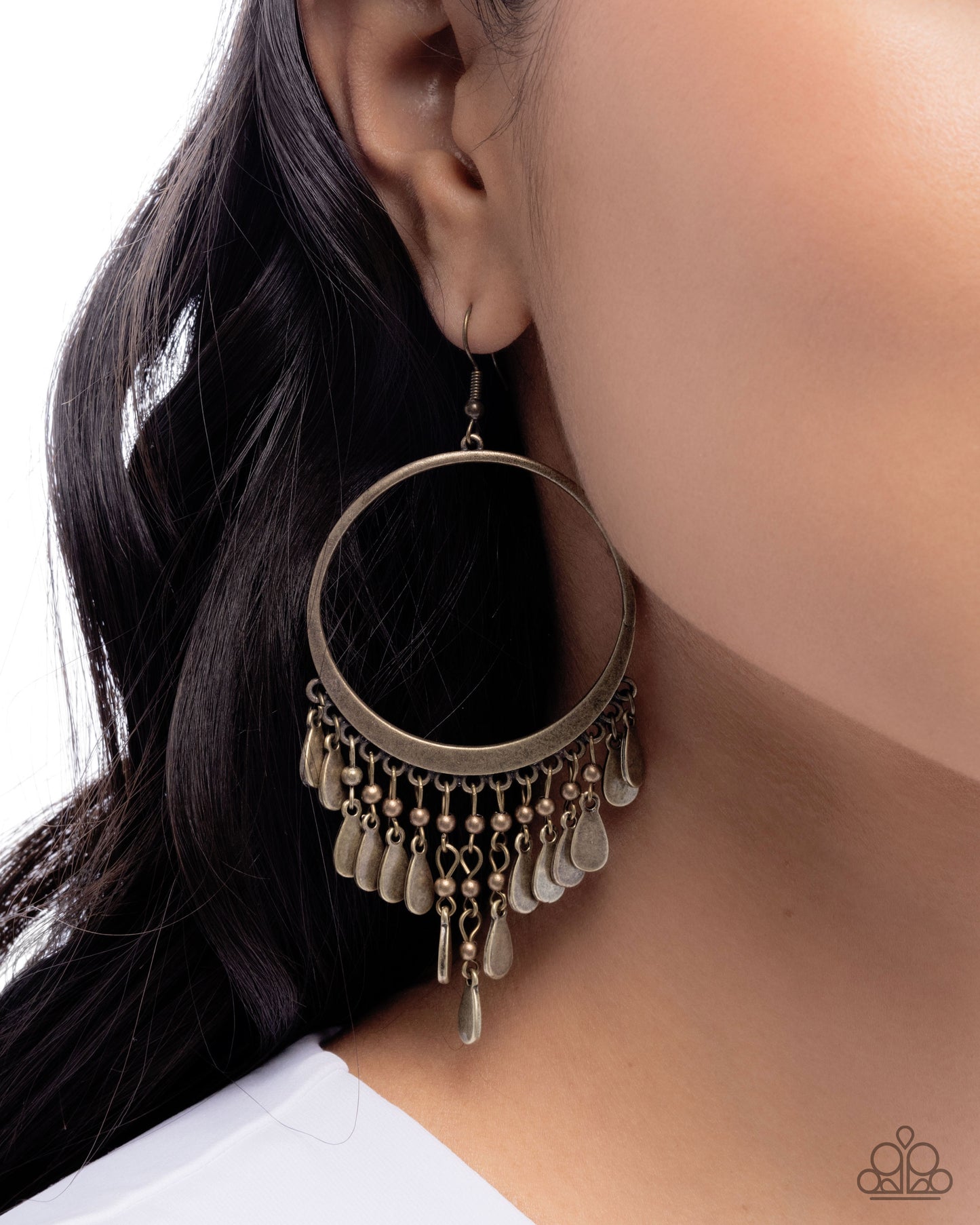 Chandelier Change - brass - Paparazzi earrings