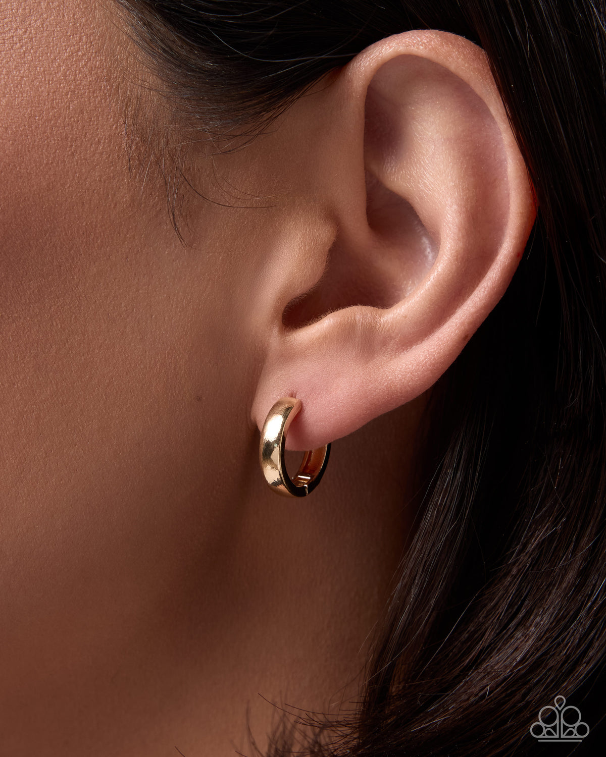 Changeable Chill - gold - Paparazzi earrings