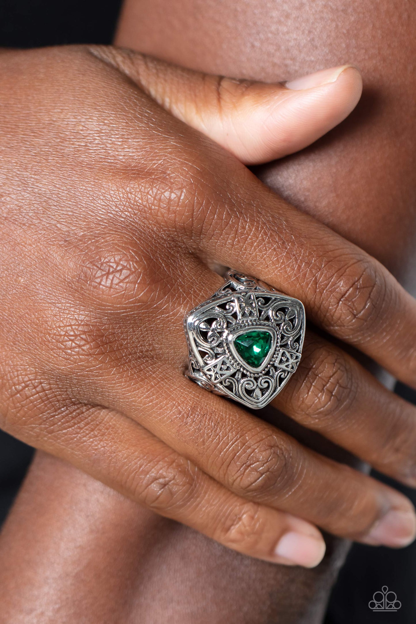 Charismatic Couture - green - Paparazzi ring