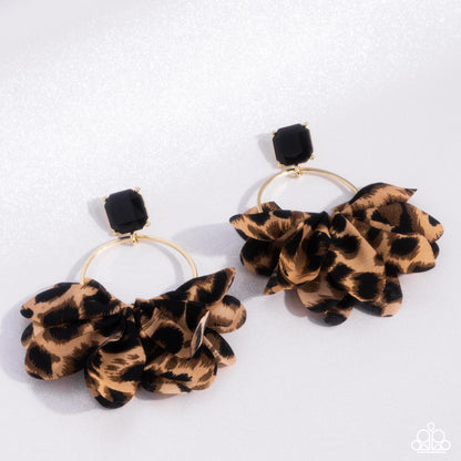 Charming Cheetah - gold - Paparazzi earrings