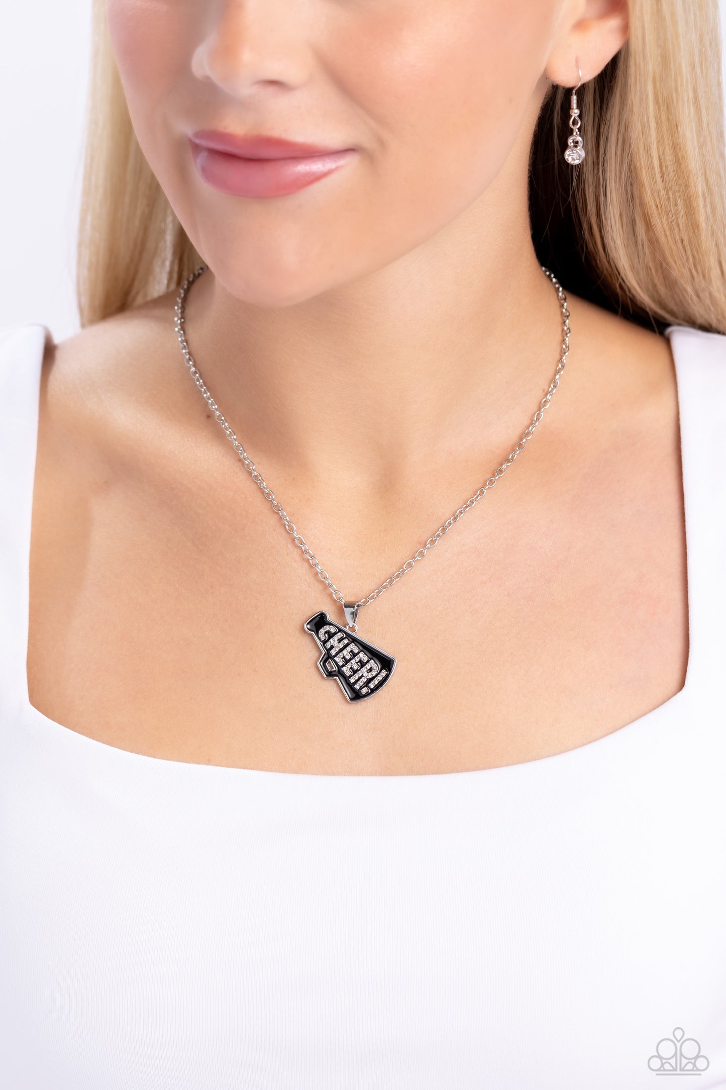 Cheer Champion - black - Paparazzi necklace
