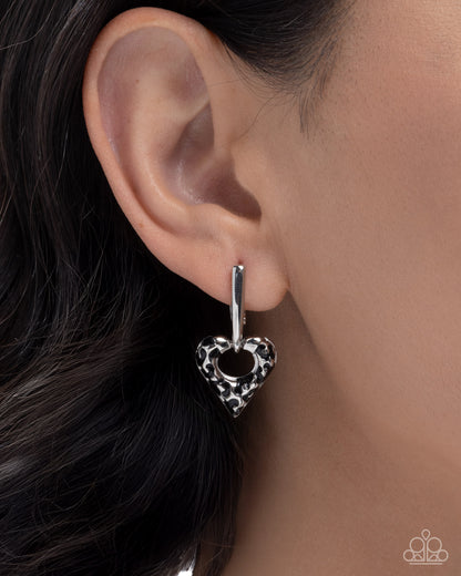 Cheetah Chemistry - black - Paparazzi earrings