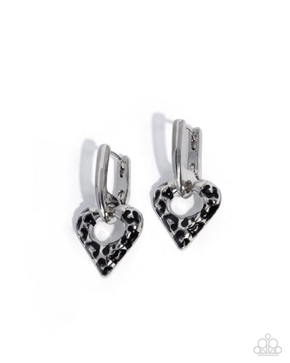 Cheetah Chemistry - black - Paparazzi earrings