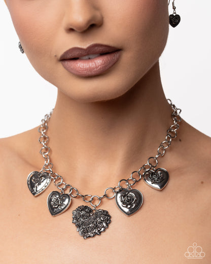 Chic Conclusion - silver - Paparazzi complete set