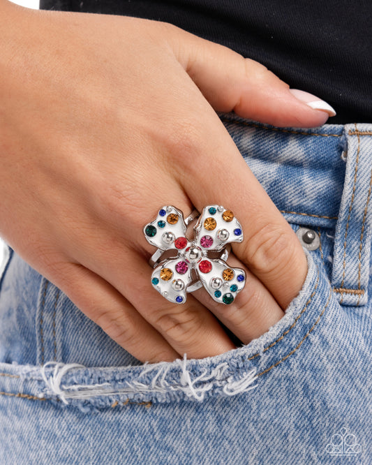 Chic Confession - white - Paparazzi ring