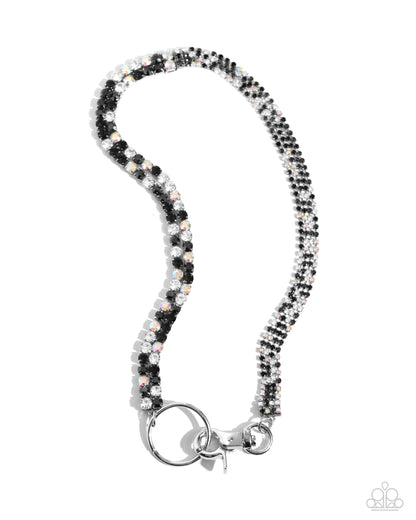 Chic Connection - silver - Paparazzi necklace