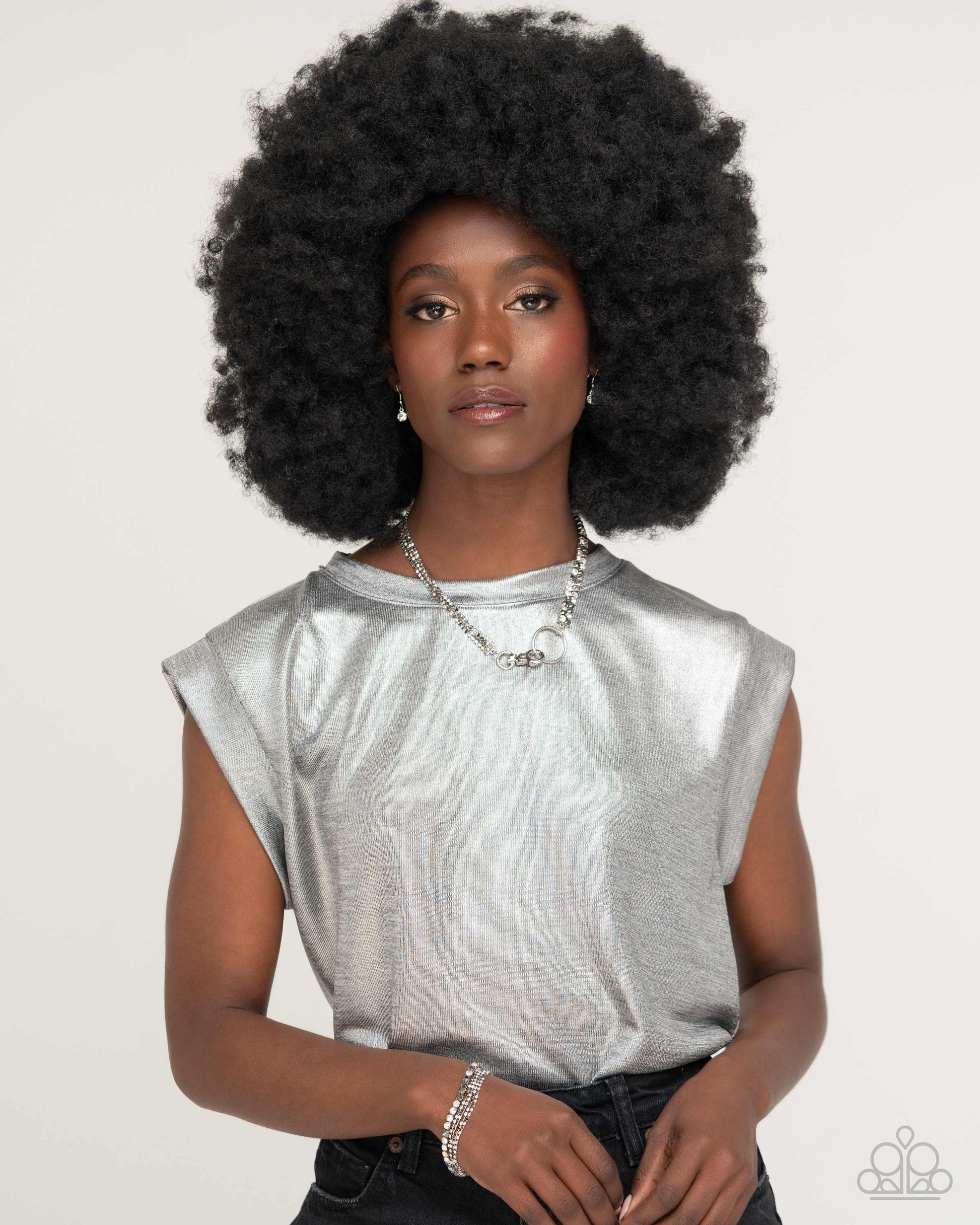 Chic Connection - silver - Paparazzi necklace