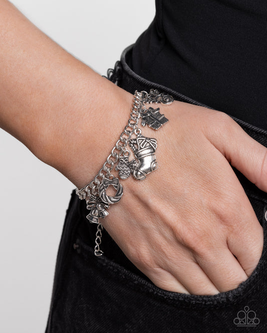 Christmas Classics - silver - Paparazzi bracelet