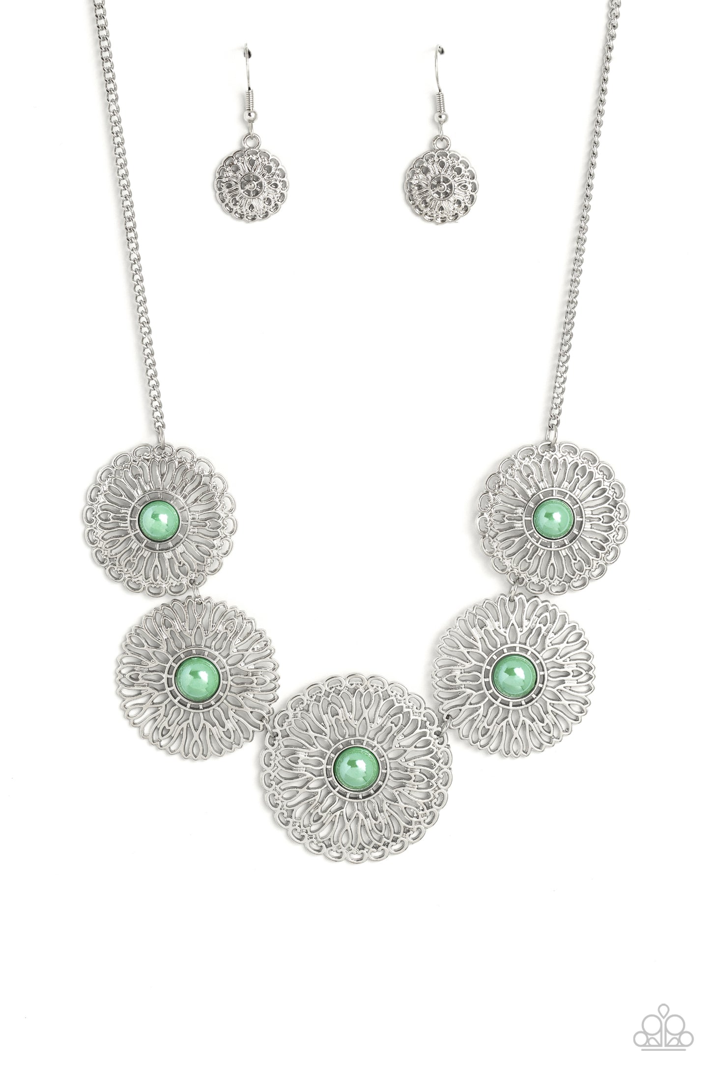 Chrysanthemum Craze - green - Paparazzi necklace