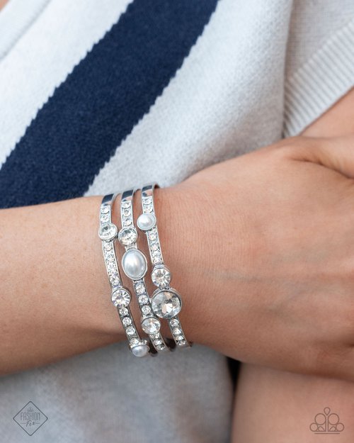 Classy Chance - white - Paparazzi bracelet