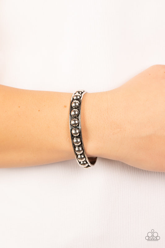 Clear as STUD - silver - Paparazzi bracelet