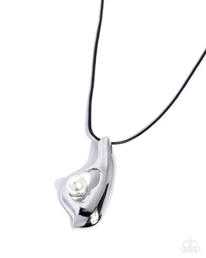 Coastal Center - black - Paparazzi necklace