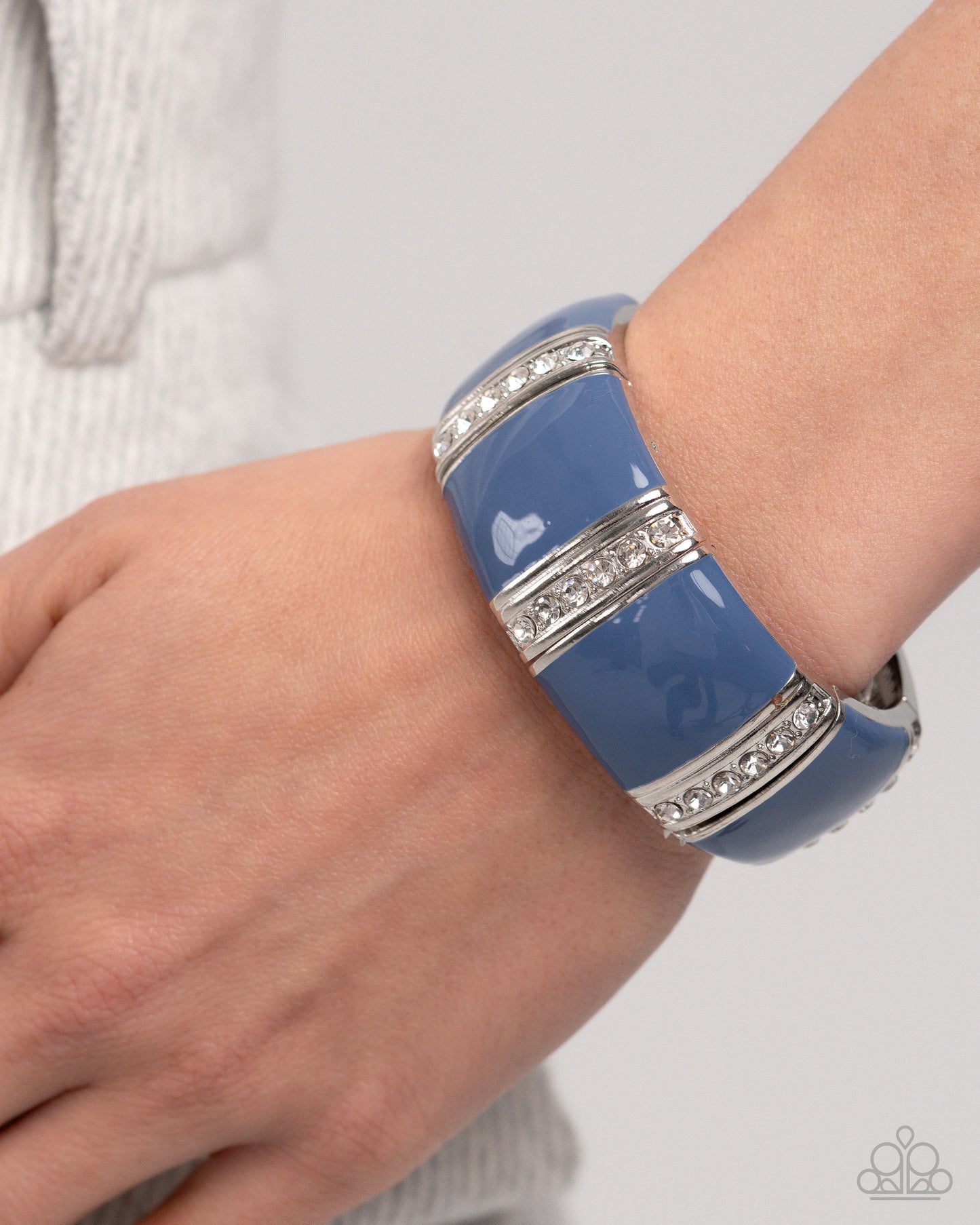 Fashionable Cameo - blue - Paparazzi complete set