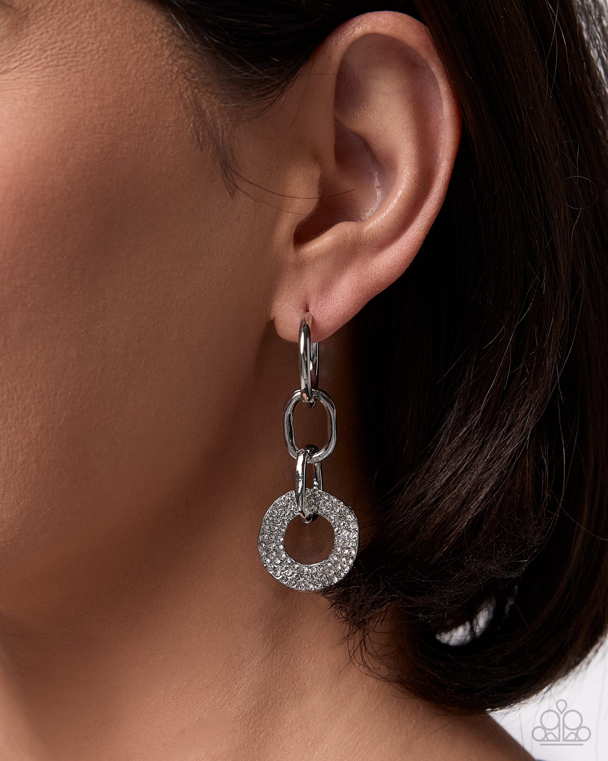 Comparable Chic - white - Paparazzi earring charm
