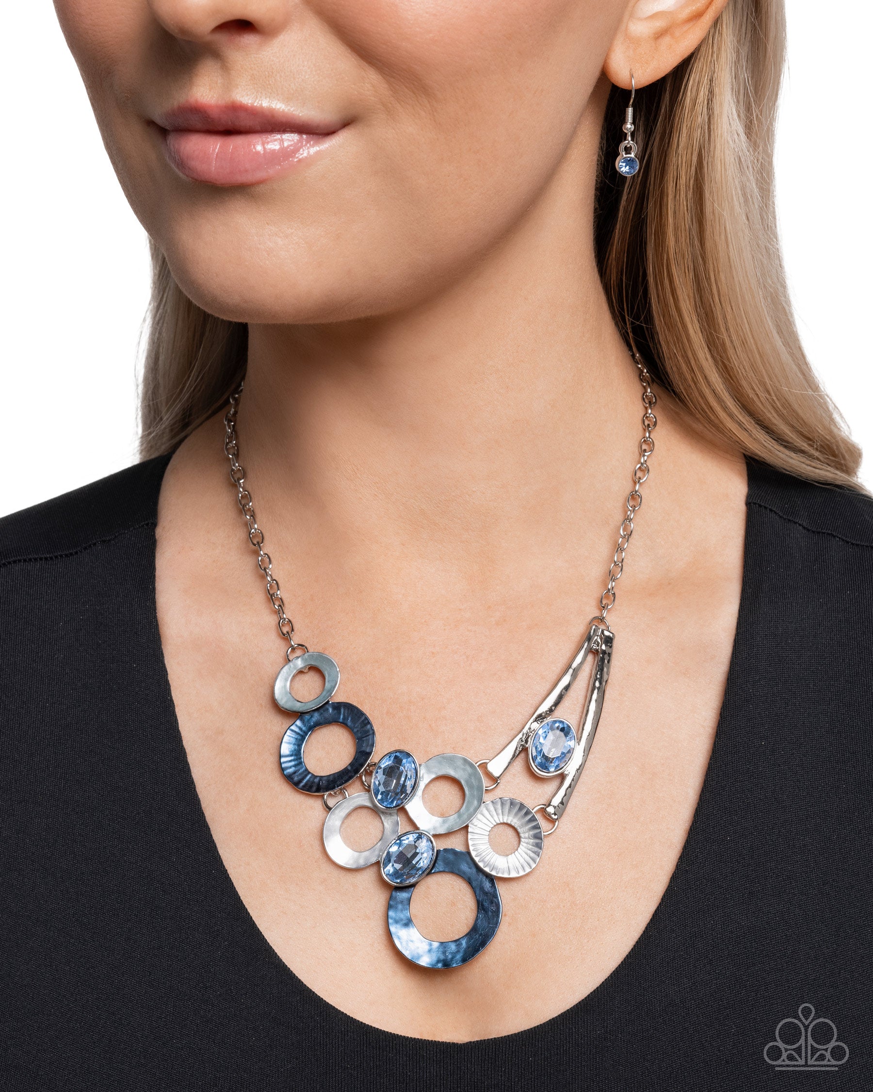 Compelling Circles - blue - Paparazzi necklace