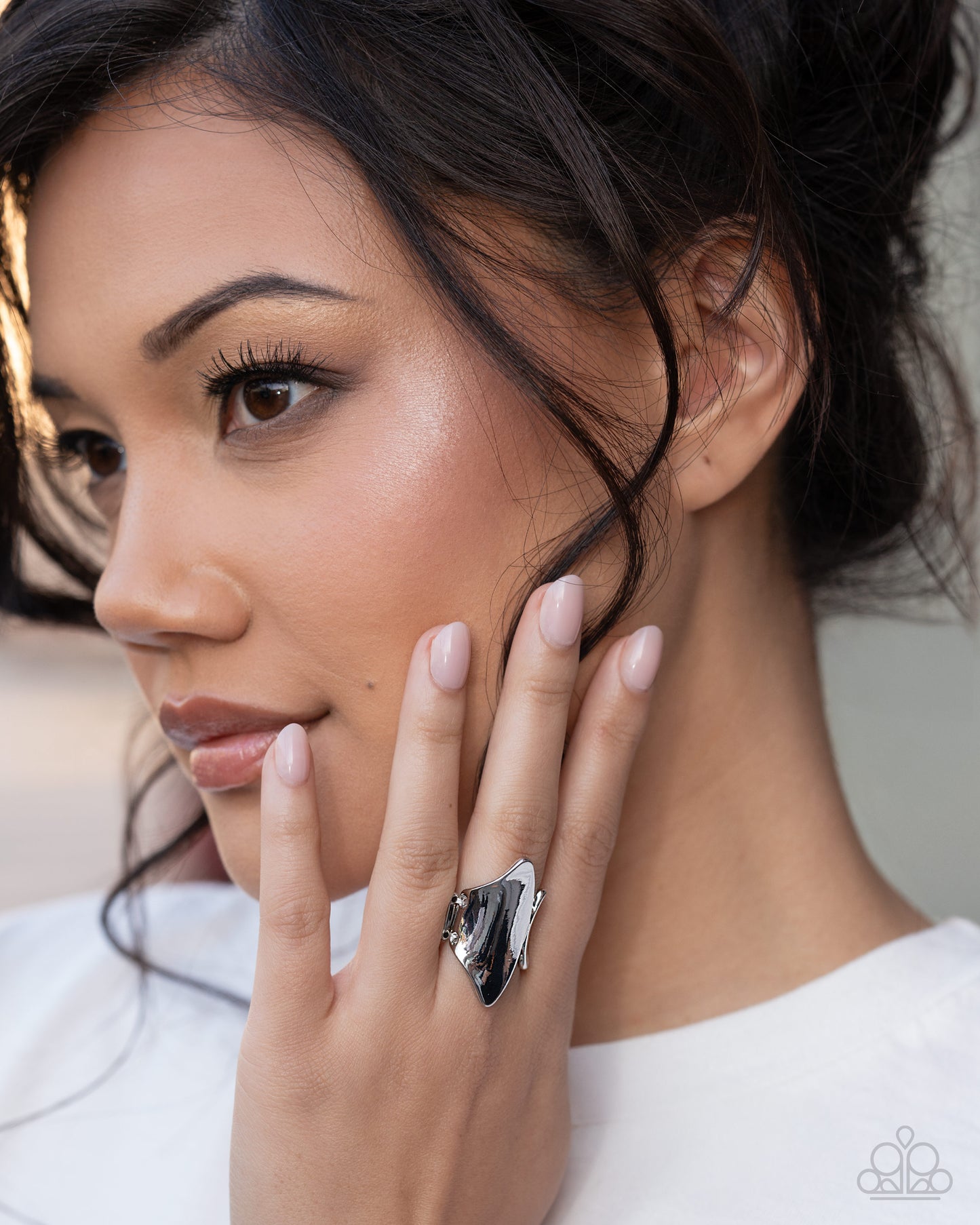 Competitive Chic - silver - Paparazzi ring