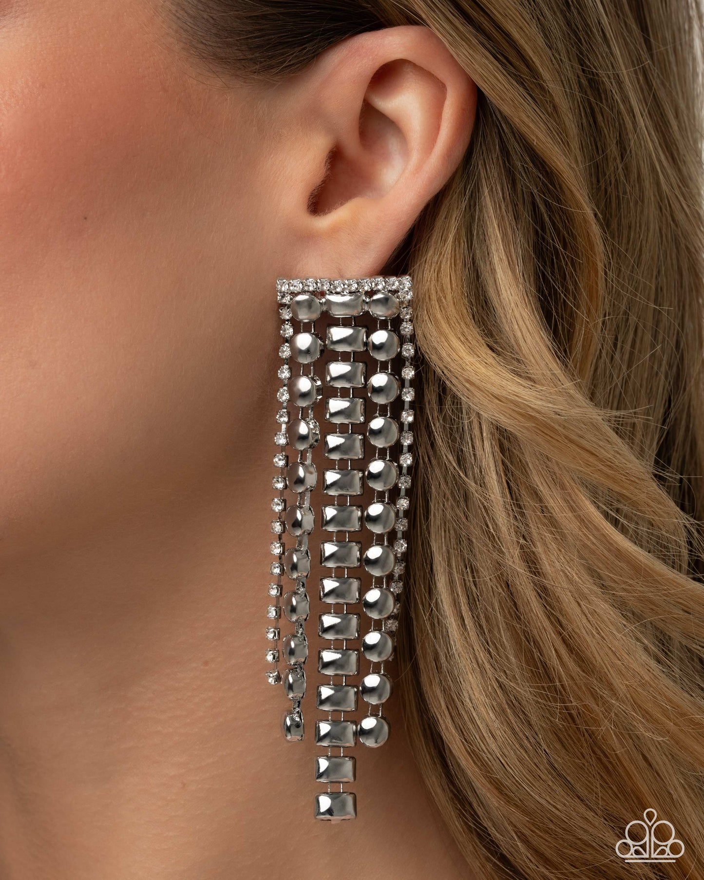 Confident Cadenza - white - Paparazzi earrings