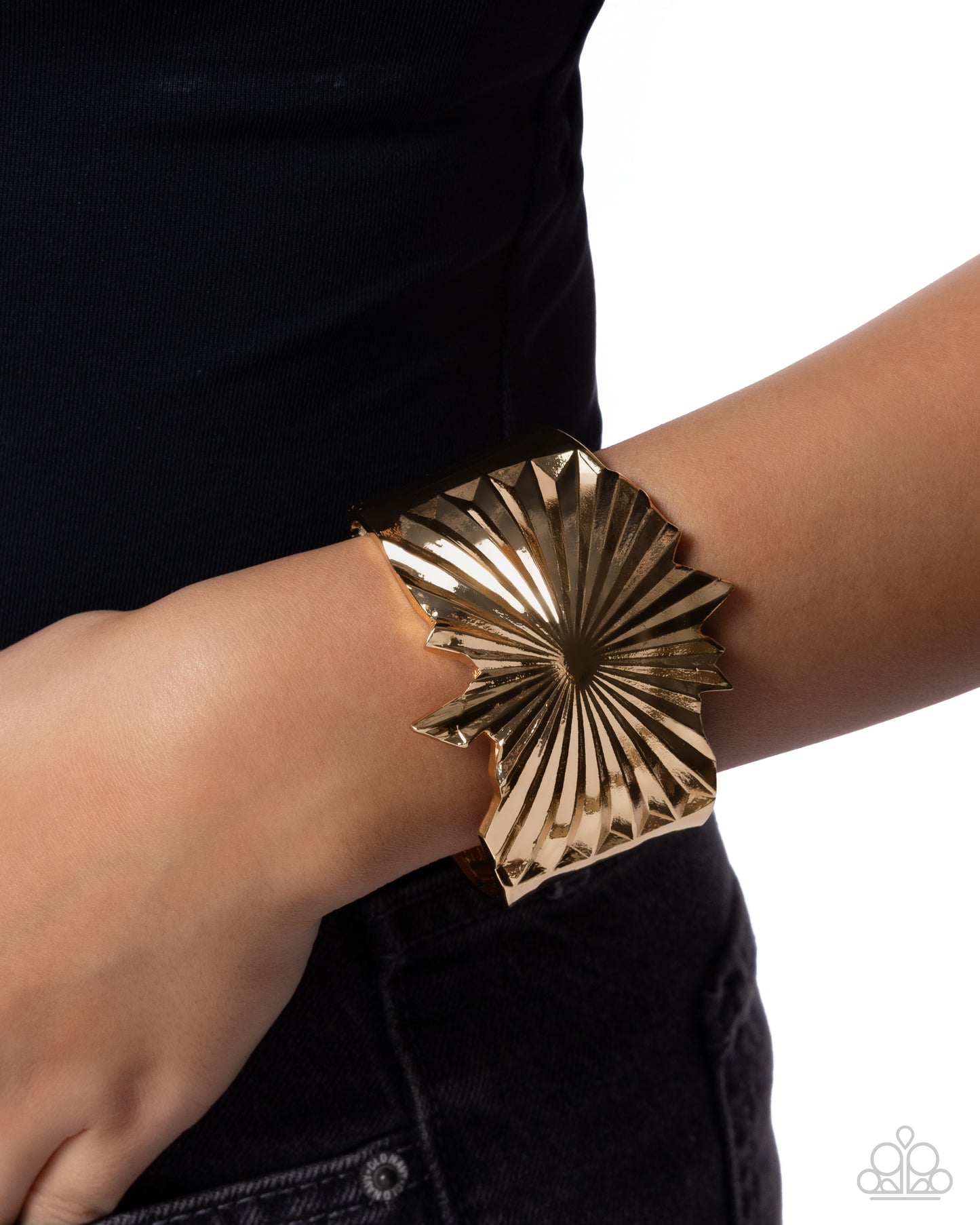 Confident Companion - gold - Paparazzi bracelet