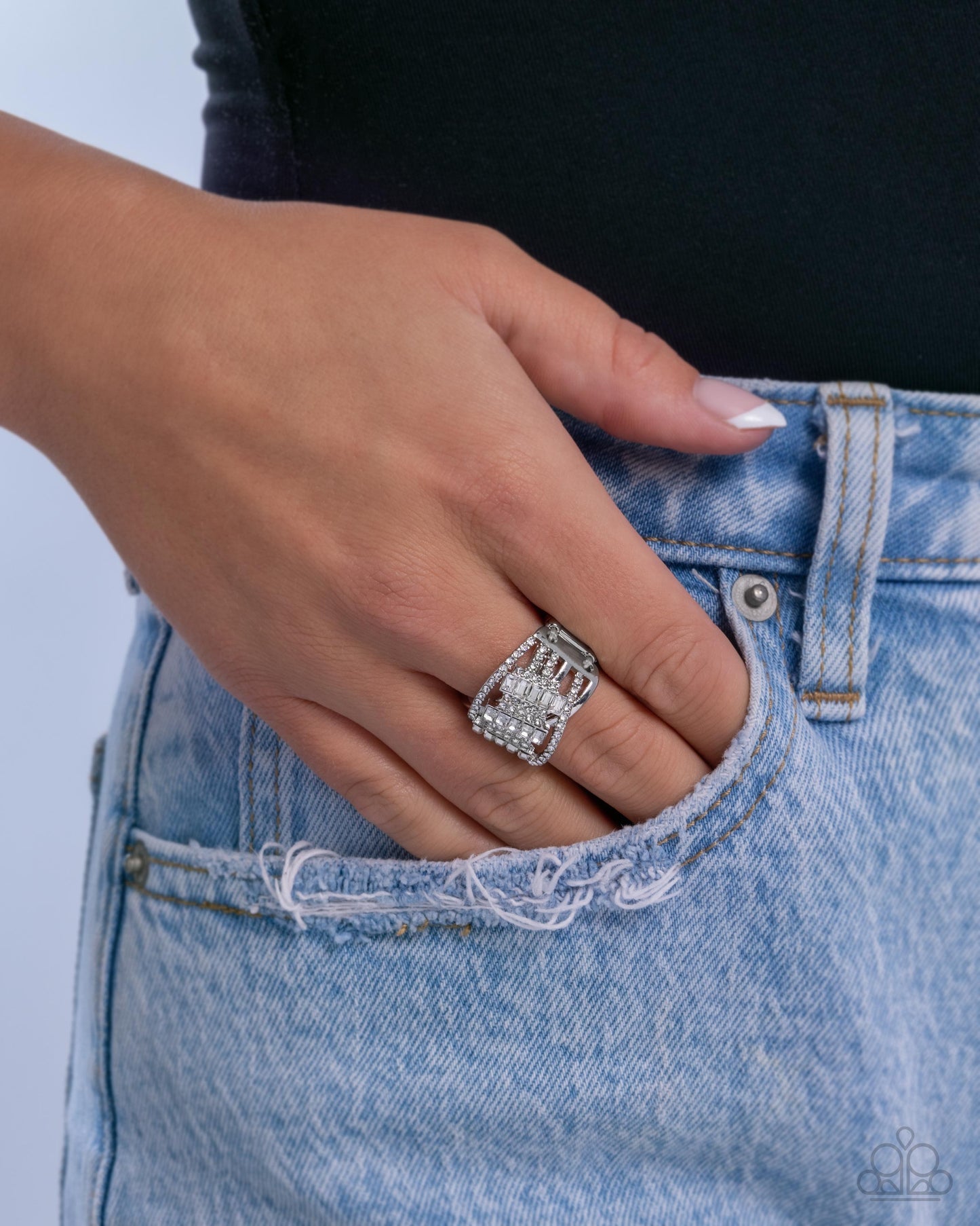 Confident Crisscross - white - Paparazzi ring