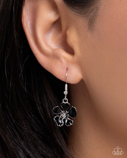 Constant Color - black - Paparazzi necklace