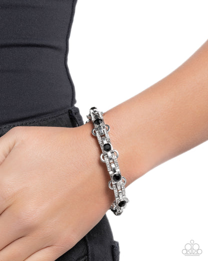 Consuming Confidence - black - Paparazzi bracelet