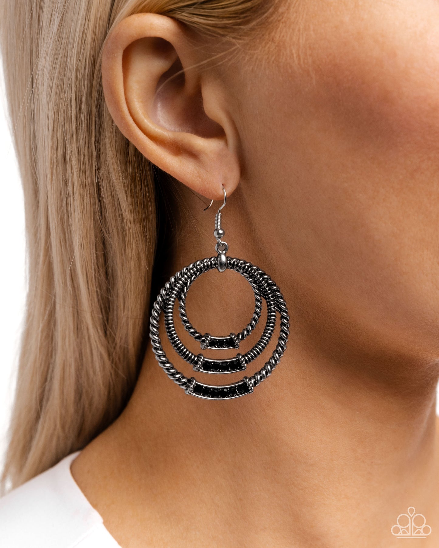 Contemporary Culture - black - Paparazzi earrings