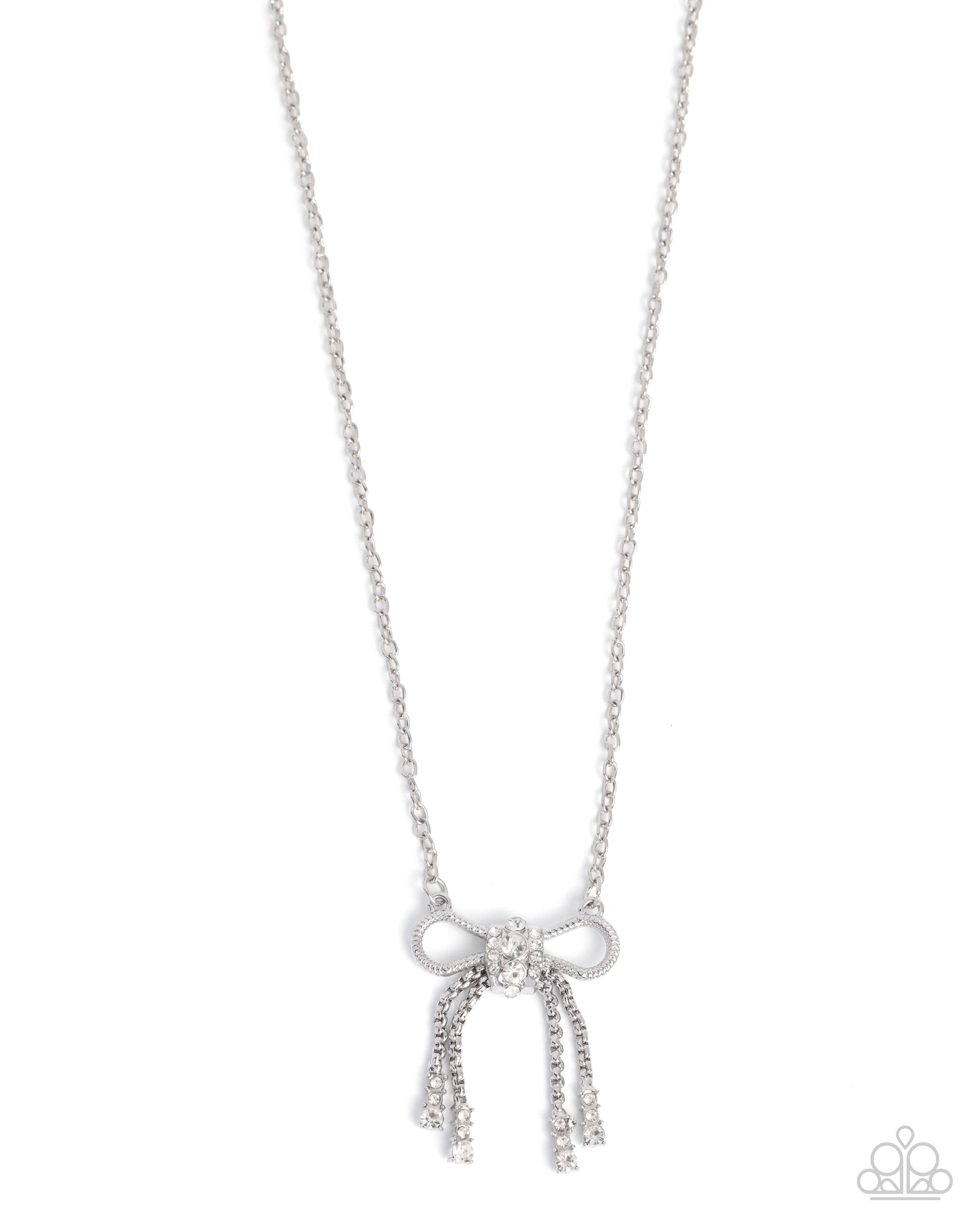 Coquette Celebrity - white - Paparazzi necklace
