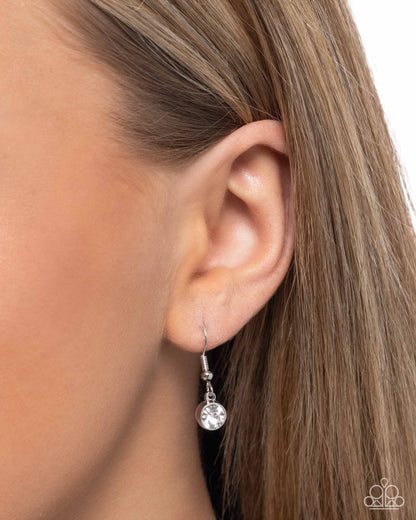 Coquette Celebrity - white - Paparazzi necklace