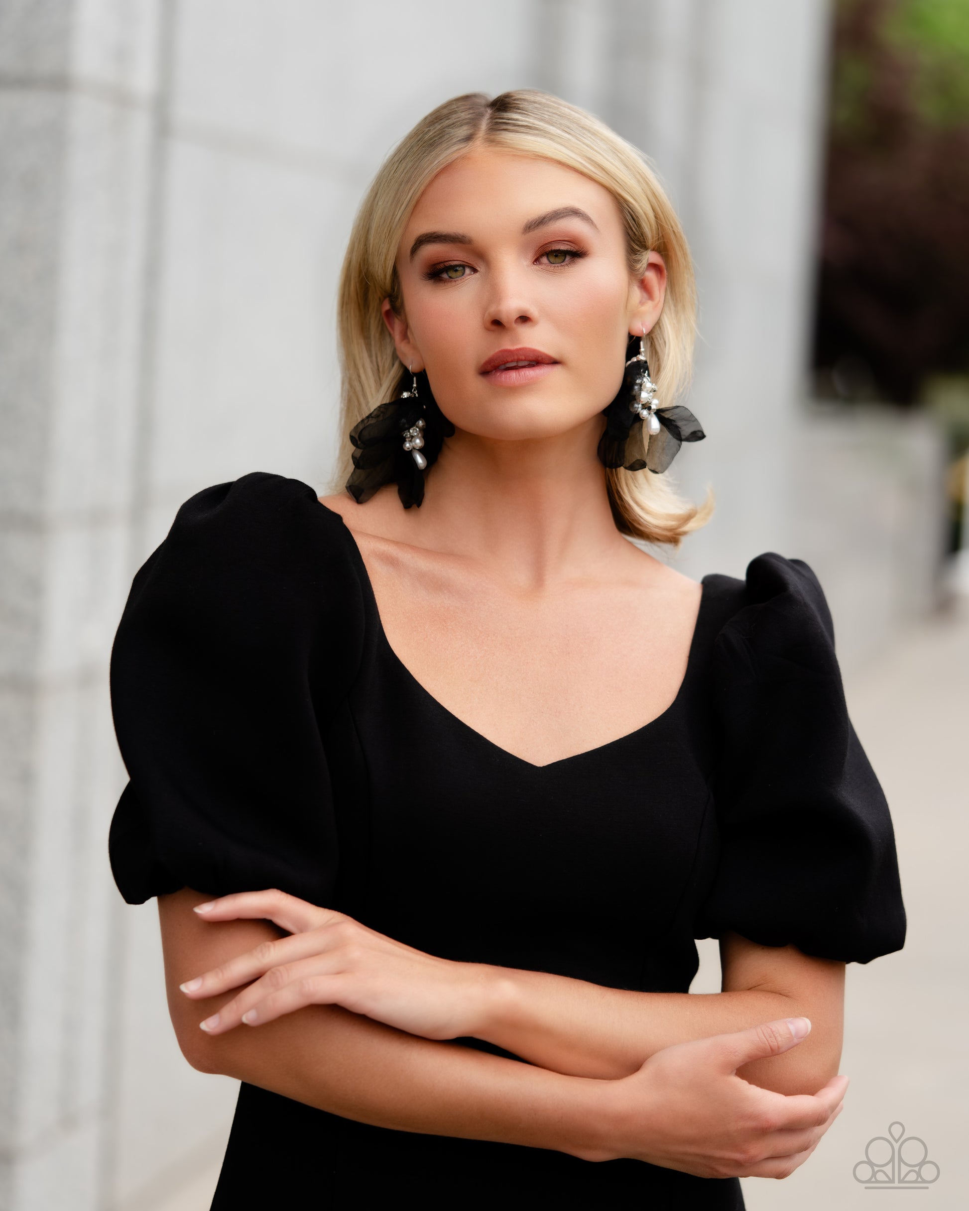 Cosmopolitan Charisma - black - Paparazzi earrings JewelryBlingThing Cosmopolitan Charisma - black - Paparazzi earrings JewelryBlingThing