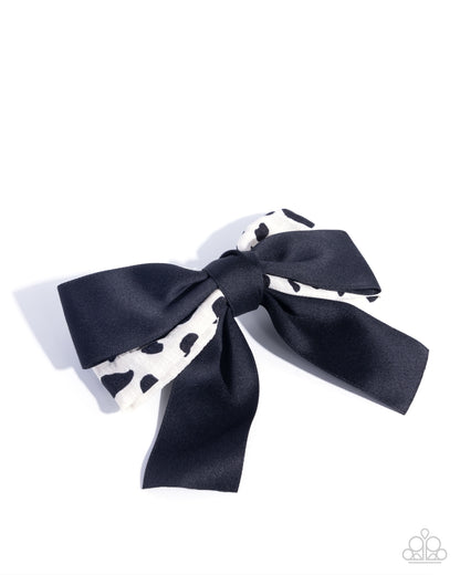 Cow Chic - white - Paparazzi hair clip