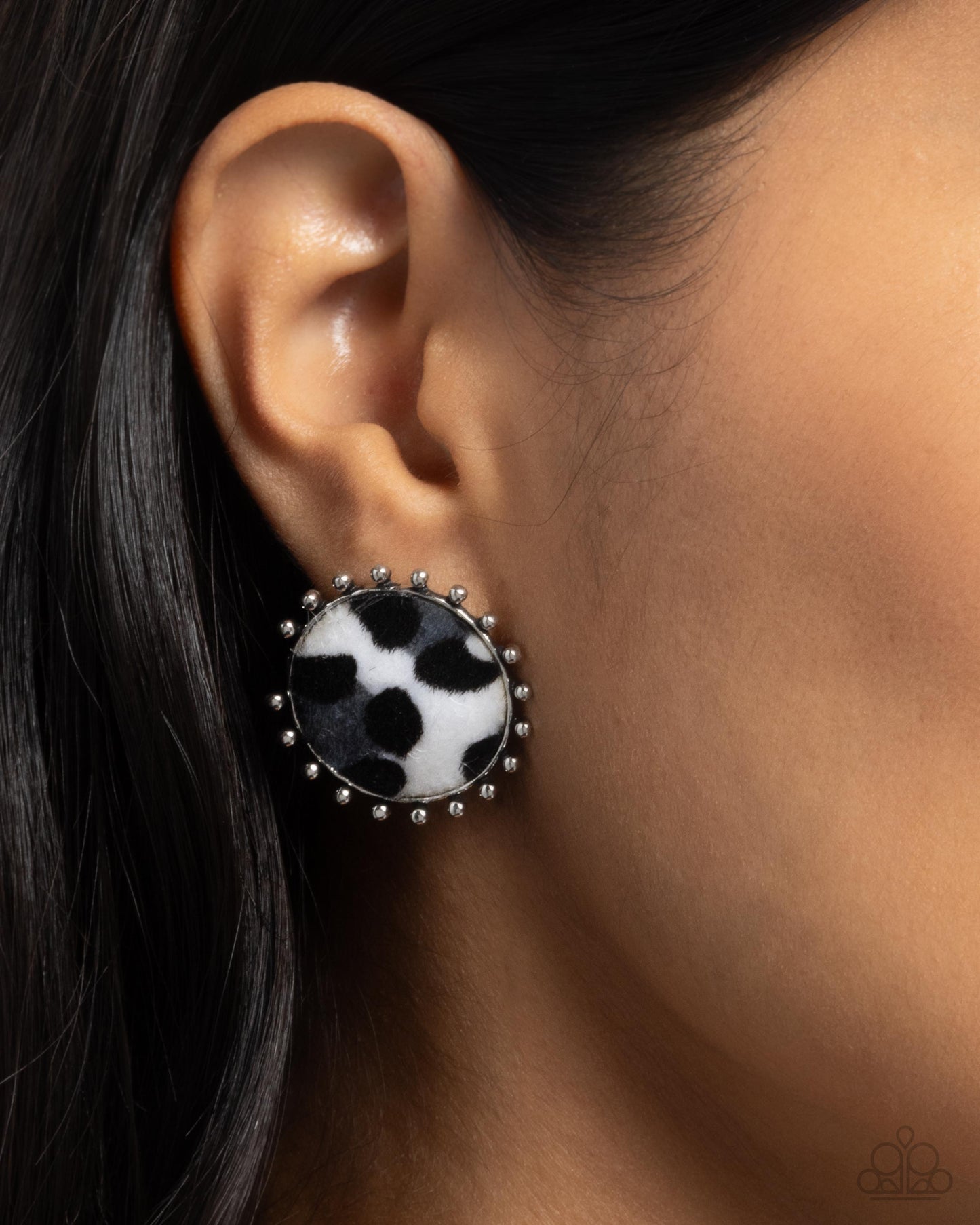 Cowhide Couture - black - Paparazzi earrings