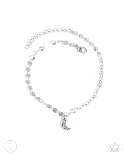 Crescent Chic - silver - Paparazzi anklet