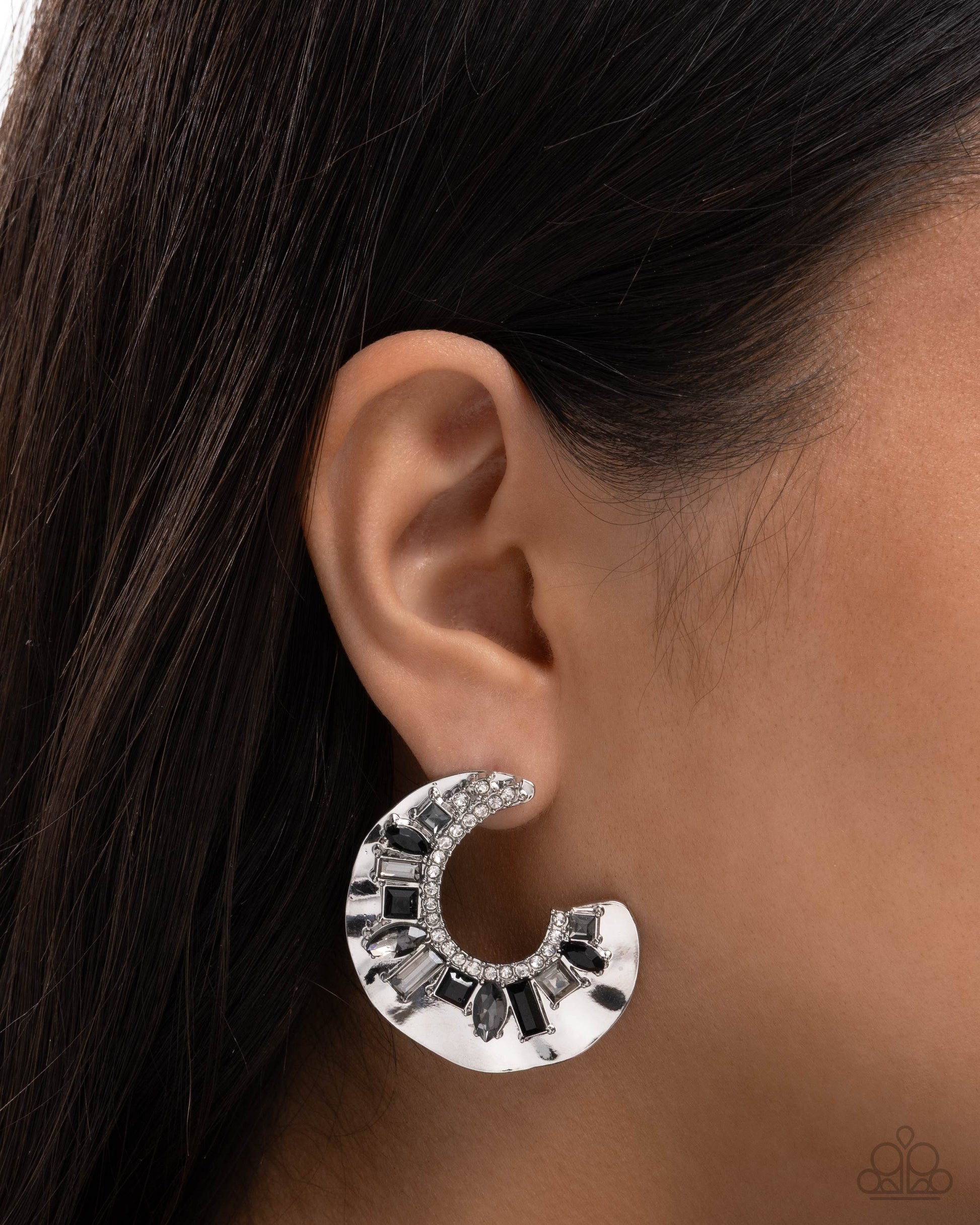 Crimped Color - black - Paparazzi earrings