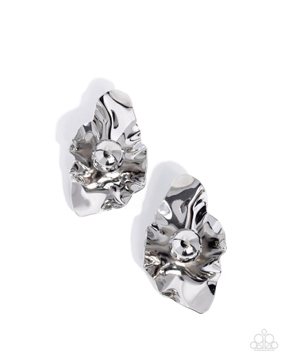 Crinkled Catwalk - silver - Paparazzi earrings